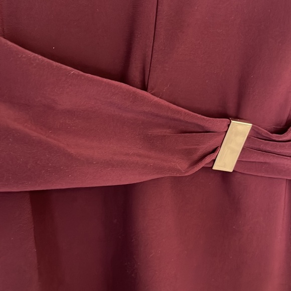 White House Black Market . Blouse size Medium Maroon color - Picture 2 of 8